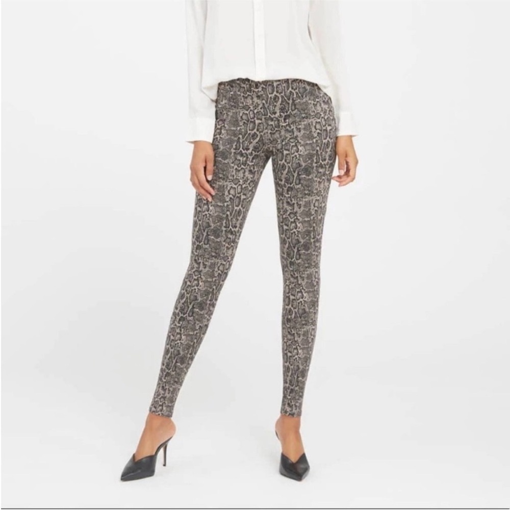 Spanx Jean-ish Taupe Snakeskin Leggings Medium
Black/Tan